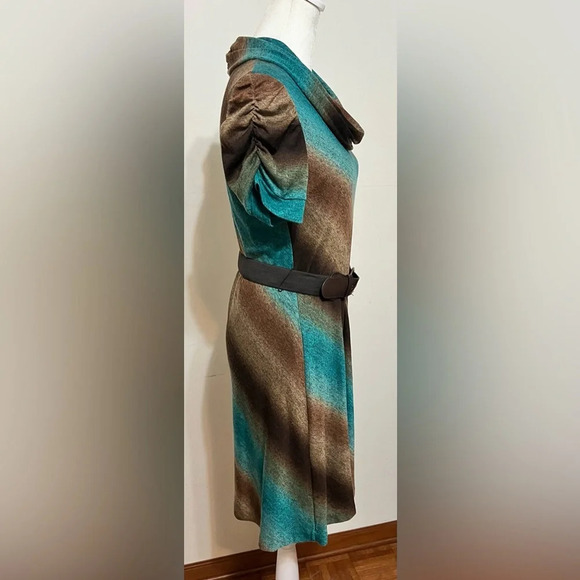 Robbie Bee Signature Cowl Neck Ruched Short Sleeve Dress Sz PM - Picture 3 of 13